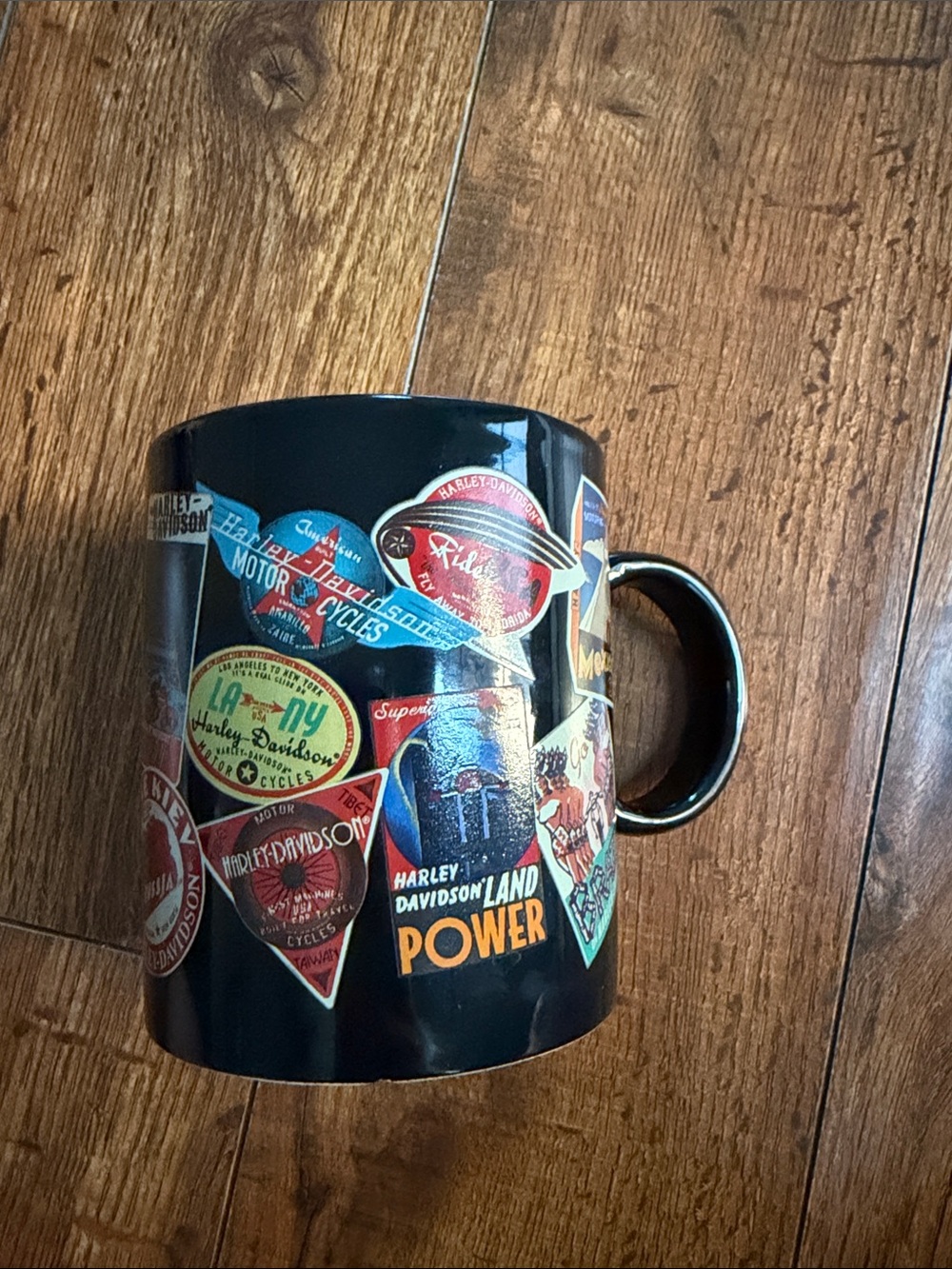 Harley-Davidson Black Ceramic Mug with Multicolor Vintage Badge Graphics